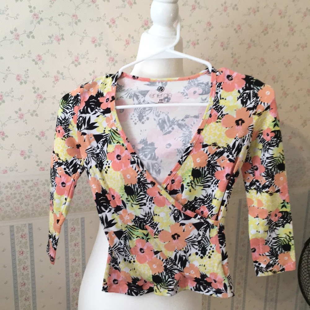 Knit floral surplus bracelet length top